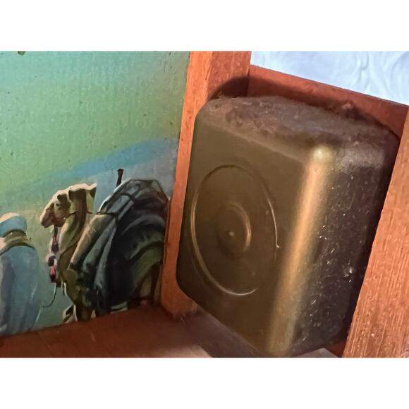 Vintage ITALY Lighted Music Box Nativity Set Silent Night Gorgeous - Picture 13 of 16